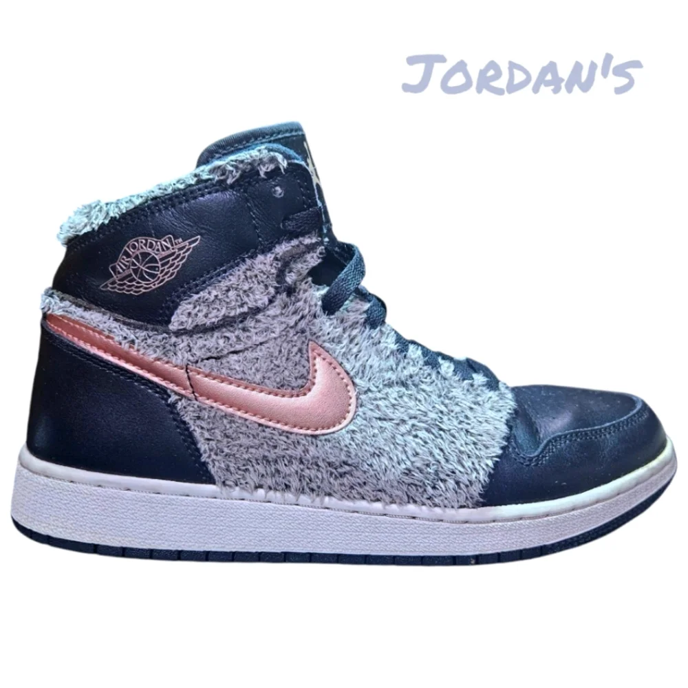 Air Jordan 1 Retro High GS 'Fleece' - Picture 4 of 14